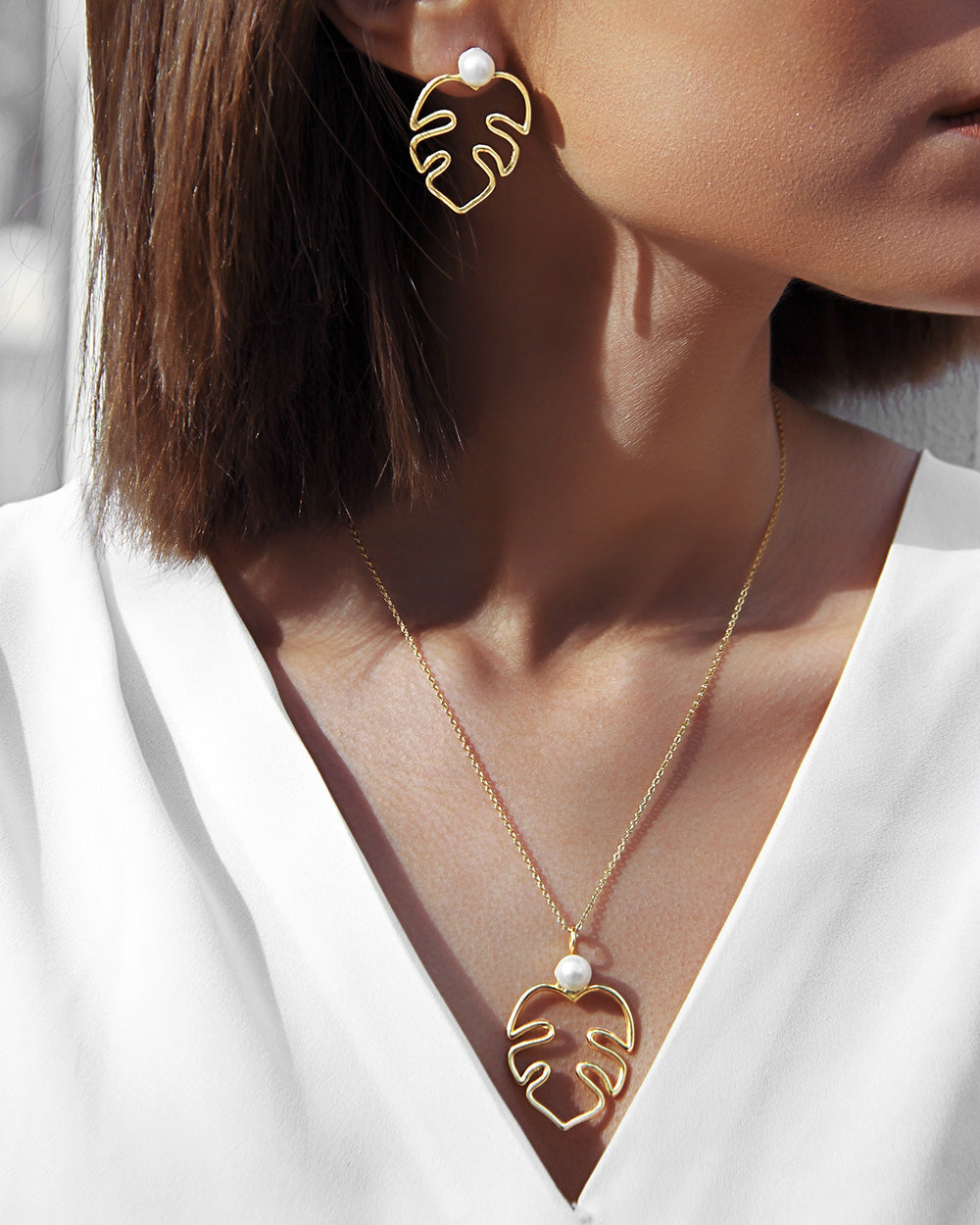 Gold Plated Silver Stud Fig Leaf Earnings and Necklace with Pearl